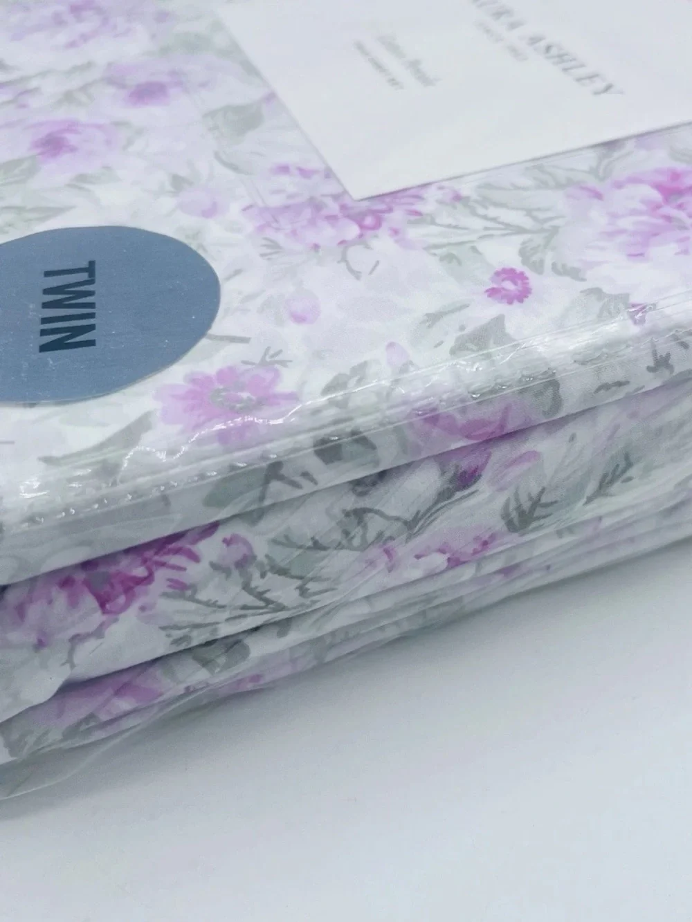 NEW Laura Ashley Twin Size AVELINE PINK FLORAL Sheet Set -  100% Cotton Percale